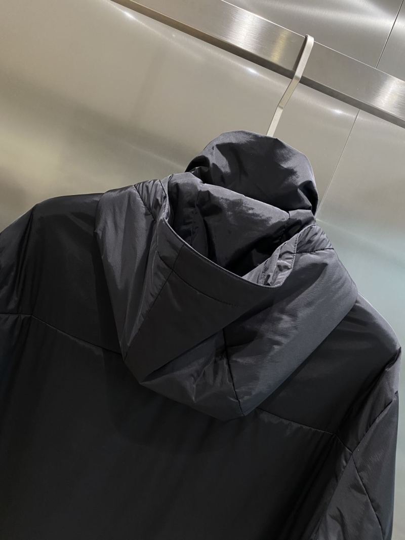 Pra*a outwear